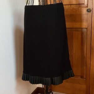 Milano Elegant Black Pleated Hem Skirt, Medium